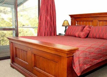 Elm Cottage - Accommodation Mermaid Beach 4