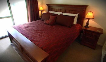 Elm Cottage - Accommodation Mermaid Beach 6