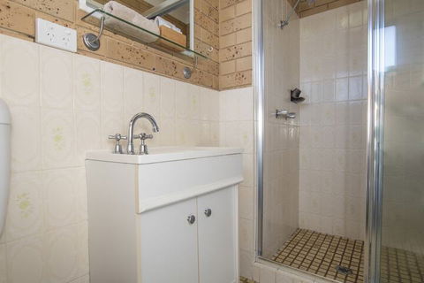 Coast Inn Motel - Accommodation Mermaid Beach 4