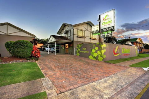 Chalet Motor Inn - Accommodation Mermaid Beach 3