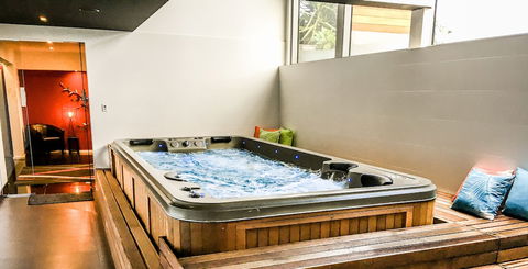 Starhaven Retreat - Accommodation Mermaid Beach 1