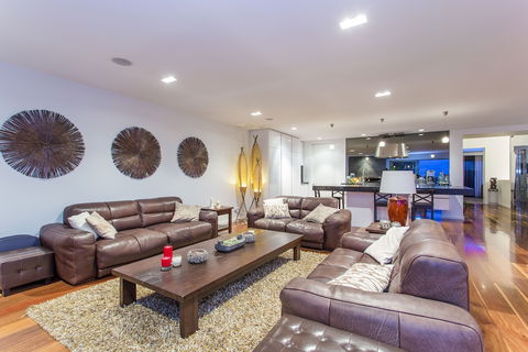 Starhaven Retreat - Accommodation Mermaid Beach 2