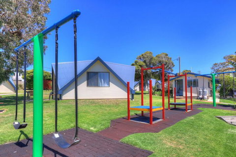 Beach Cabins Merimbula - Accommodation Mermaid Beach 4