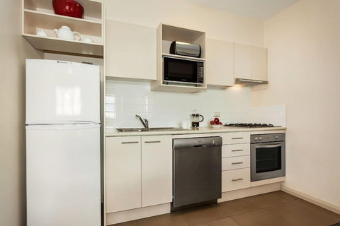 Quest Castle Hill - Accommodation Mermaid Beach 4