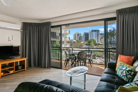 Caribbean Resort - Accommodation Mermaid Beach 4