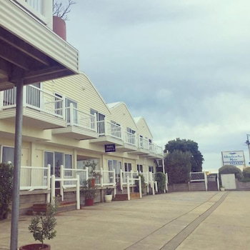 A Great Ocean View Motel - Accommodation Mermaid Beach 0