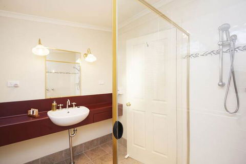 Beechworth Cedar Cottages - Accommodation Mermaid Beach 7