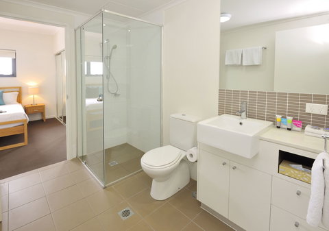 Apartments G60 Gladstone - Accommodation Mermaid Beach 4