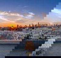 Oaks Melbourne South Yarra Suites - Accommodation Mermaid Beach
