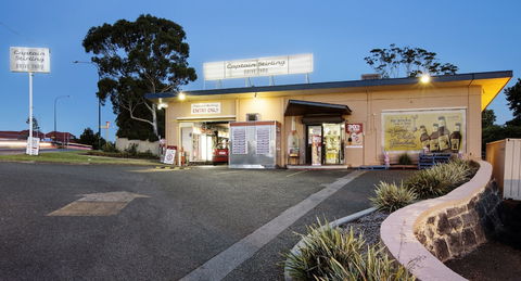 Captain Stirling Hotel - Accommodation Mermaid Beach 0