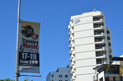 Pacific Resort Broadbeach - Accommodation Mermaid Beach 2