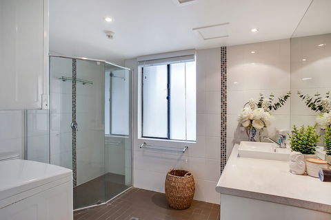 Pacific Resort Broadbeach - Accommodation Mermaid Beach 4