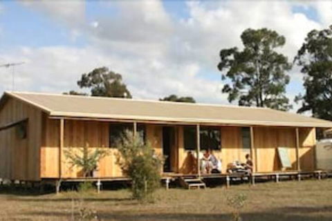 Lovedale Cottages - Accommodation Mermaid Beach 4