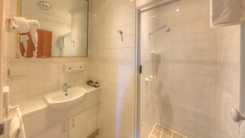 Cousins Motor Inn - Accommodation Mermaid Beach 2