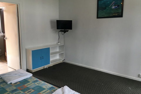 Mountway Holiday Apartments - Accommodation Mermaid Beach 7