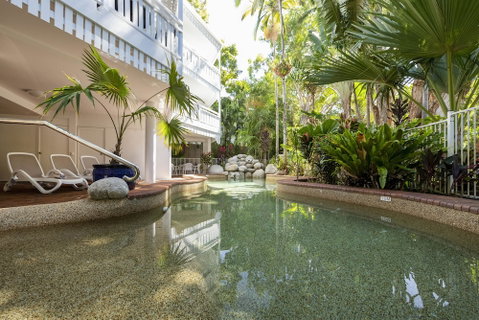The White House Port Douglas - Accommodation Mermaid Beach 5