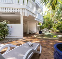 The White House Port Douglas