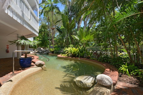The White House Port Douglas - Accommodation Mermaid Beach 6