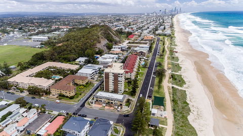 Miami Beachside Holiday Apartments - Accommodation Mermaid Beach 0