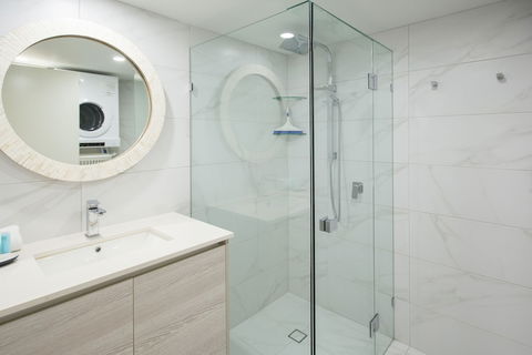 Miami Beachside Holiday Apartments - Accommodation Mermaid Beach 4
