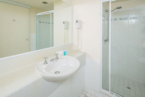 Miami Beachside Holiday Apartments - Accommodation Mermaid Beach 5