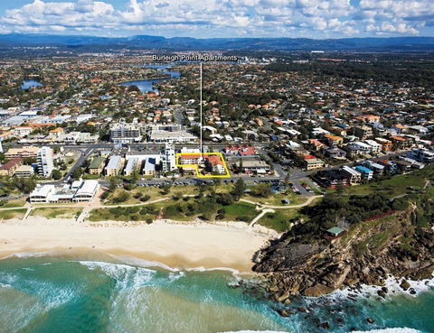 Burleigh Point Holiday Apartments - Accommodation Mermaid Beach 0