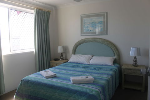 Burleigh Point Holiday Apartments - Accommodation Mermaid Beach 4