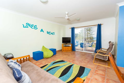 Burleigh Point Holiday Apartments - Accommodation Mermaid Beach 6