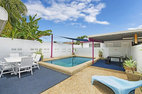 Townsville Holiday Apartments - Accommodation Mermaid Beach 1
