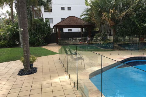 Burleigh Palms Holiday Apartments - Accommodation Mermaid Beach 2