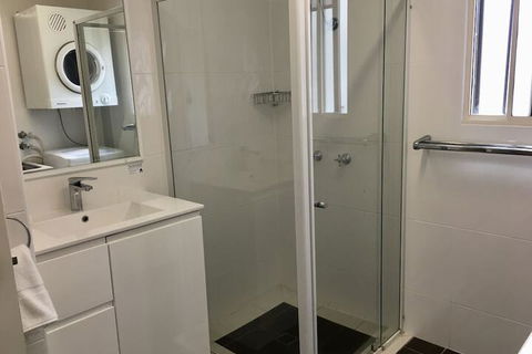 Burleigh Palms Holiday Apartments - Accommodation Mermaid Beach 5