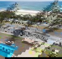 Southern Cross Beachfront Holiday Apartments - Accommodation Mermaid Beach