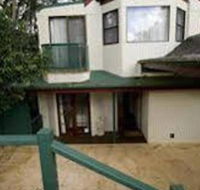 Montville Attic - Accommodation Mermaid Beach