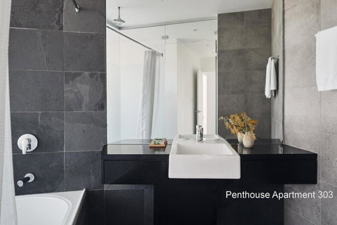 Huski Apartments Falls Creek - Accommodation Mermaid Beach 2