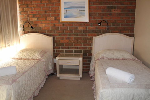 Pacific Heights Holiday Apartments & Munn's Tower House - Accommodation Mermaid Beach 3