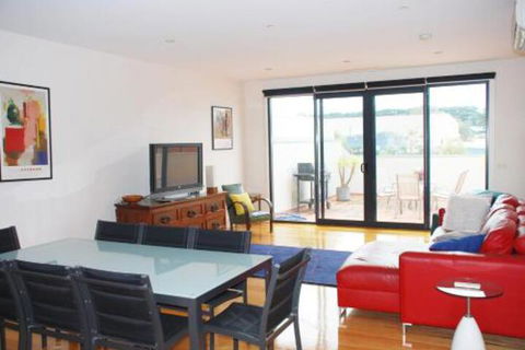 POSITION PERFECT CENTRAL INVERLOCH - Accommodation Mermaid Beach 0
