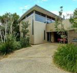 STYLISH HOLIDAY HOME OPPOSITE SURF - Accommodation Mermaid Beach