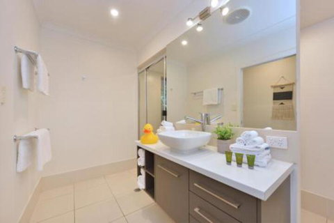 Concha Marina - Accommodation Mermaid Beach 3