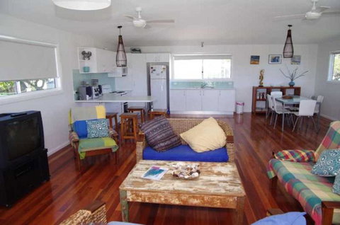 Hampstead 32 Main Street - Accommodation Mermaid Beach 4