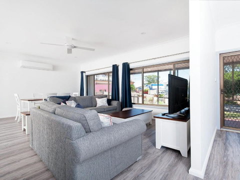 Nelson Bay Getaway 59 - Accommodation Mermaid Beach 5