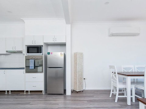 Nelson Bay Getaway 59 - Accommodation Mermaid Beach 3