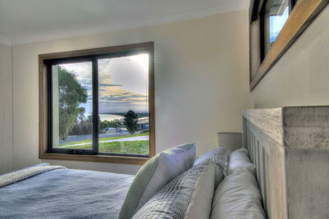 Blue Waves - Accommodation Mermaid Beach 3