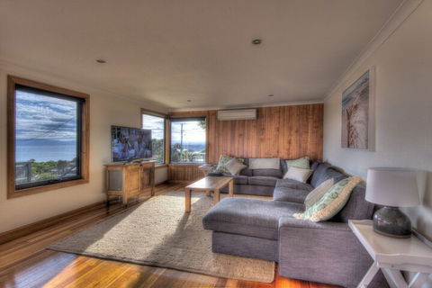 Blue Waves - Accommodation Mermaid Beach 4