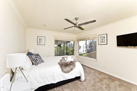 Beachside Haven Your Perfect Oasis Home - Accommodation Mermaid Beach 3