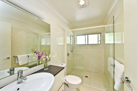 Beachside Haven Your Perfect Oasis Home - Accommodation Mermaid Beach 5