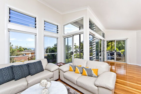 Beachside Haven Your Perfect Oasis Home - Accommodation Mermaid Beach 6