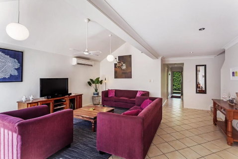 Spacious Modern & Walk To The Beach! - Accommodation Mermaid Beach 6