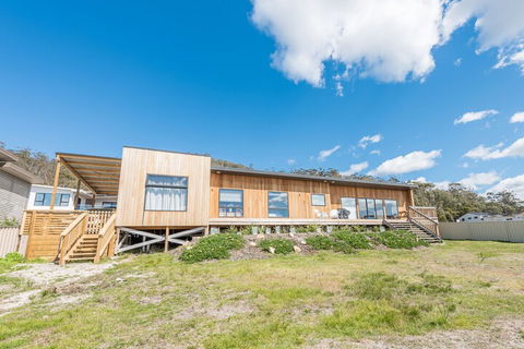 Beach House XIV - Accommodation Mermaid Beach 2