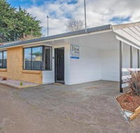 Elkie Villa 2 Bedroom Unit Burnie - Accommodation Mermaid Beach