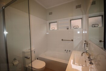 Fairways Close - Accommodation Mermaid Beach 4